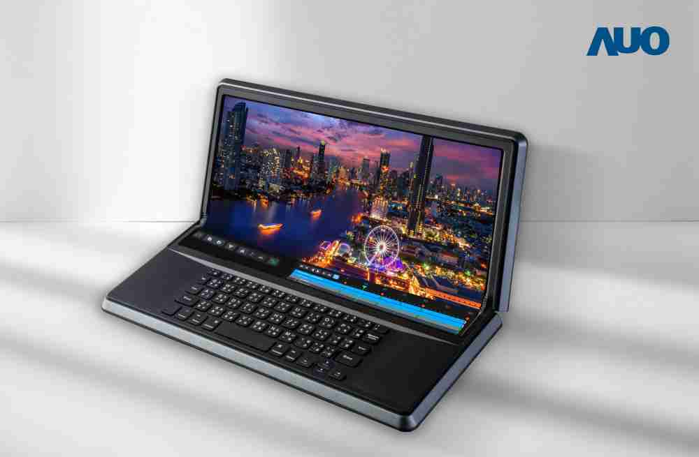 红龙扑克14.6吋Micro LED折迭显示屏幕，，搭配半径4mm的弯折绞炼，，，以及高画素、、、、高亮度、、高对比度的显示技术特点，，，，即便在大视角下仍保有绝佳色相与亮度