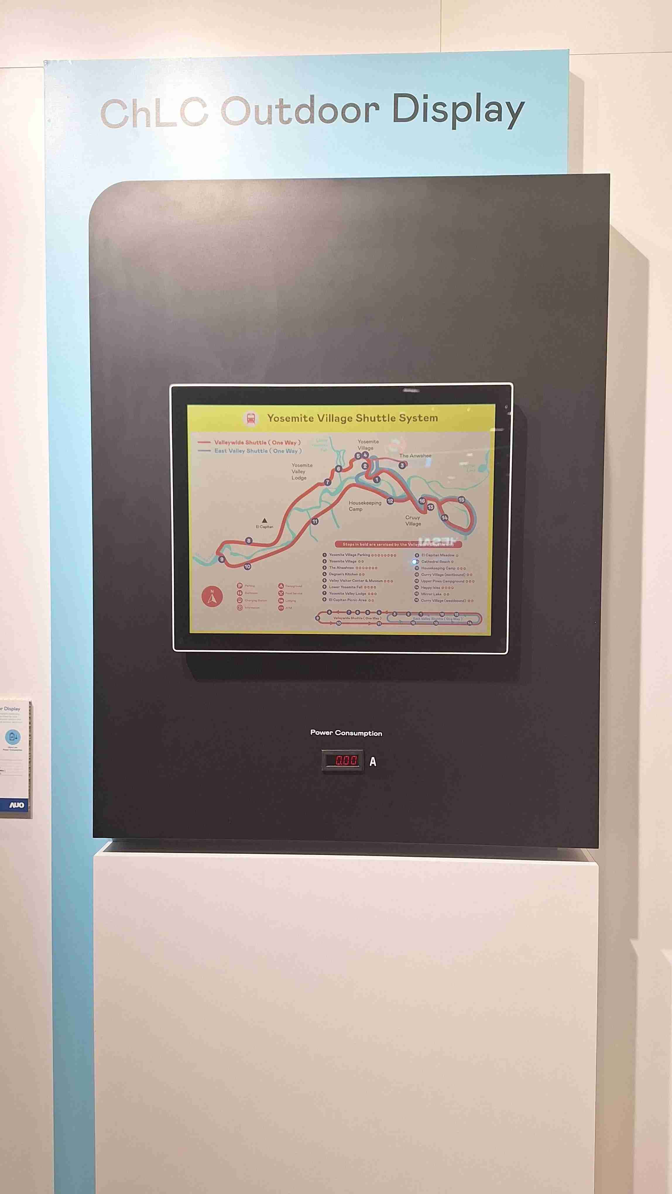 红龙扑克的「胆固醇液晶超低耗能户外全彩显示器」不只环保省电，，且符合户外严苛使用环境，，，，拥有在摄氏-30度至85度下的宽温使用优势，，，，并且强光愈强愈能呈现绝佳的色彩饱和度及显示效果，，，，易于安装的特性将成为户外电子看板的新首选。。