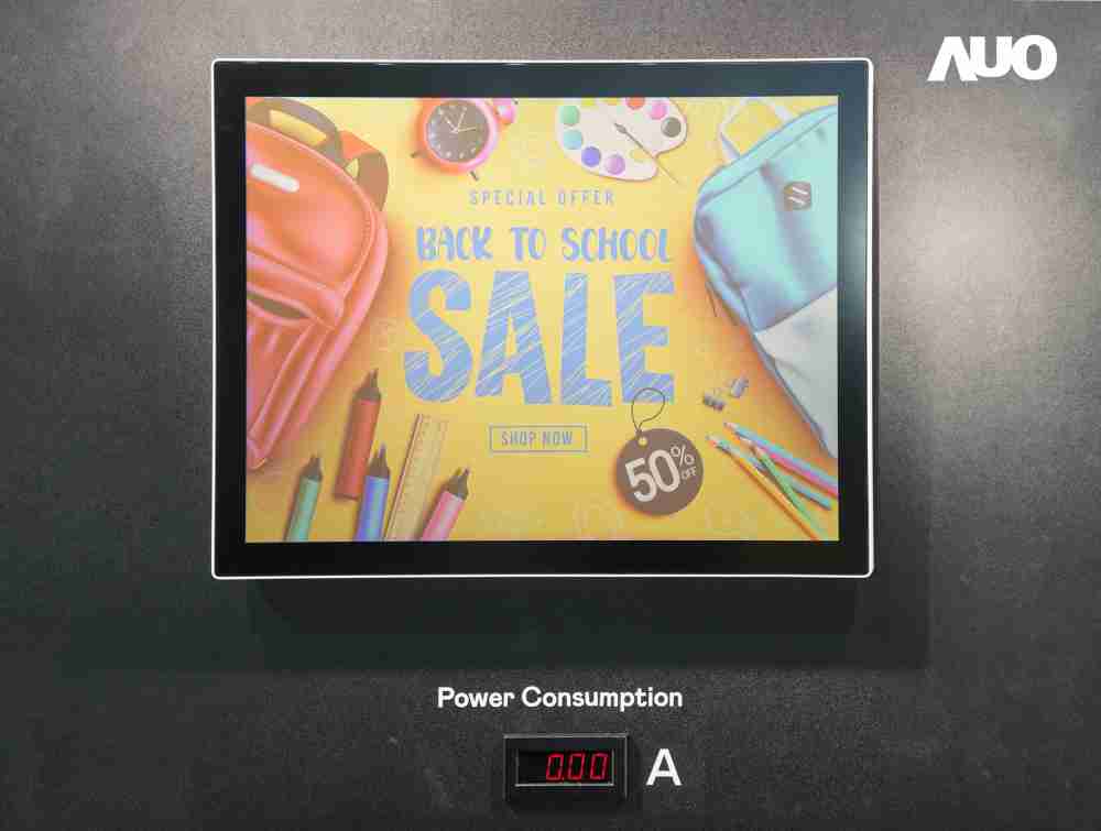 红龙扑克展示胆固醇液晶超低耗能户外全彩显示器，，，，ChLC（胆固醇液晶）以双稳态技术使静态显示零功耗，，，，具省电、、、高彩度、、、环保的特性，，，还整合软硬件系统解决方案，，，可透过单一云端平台管理